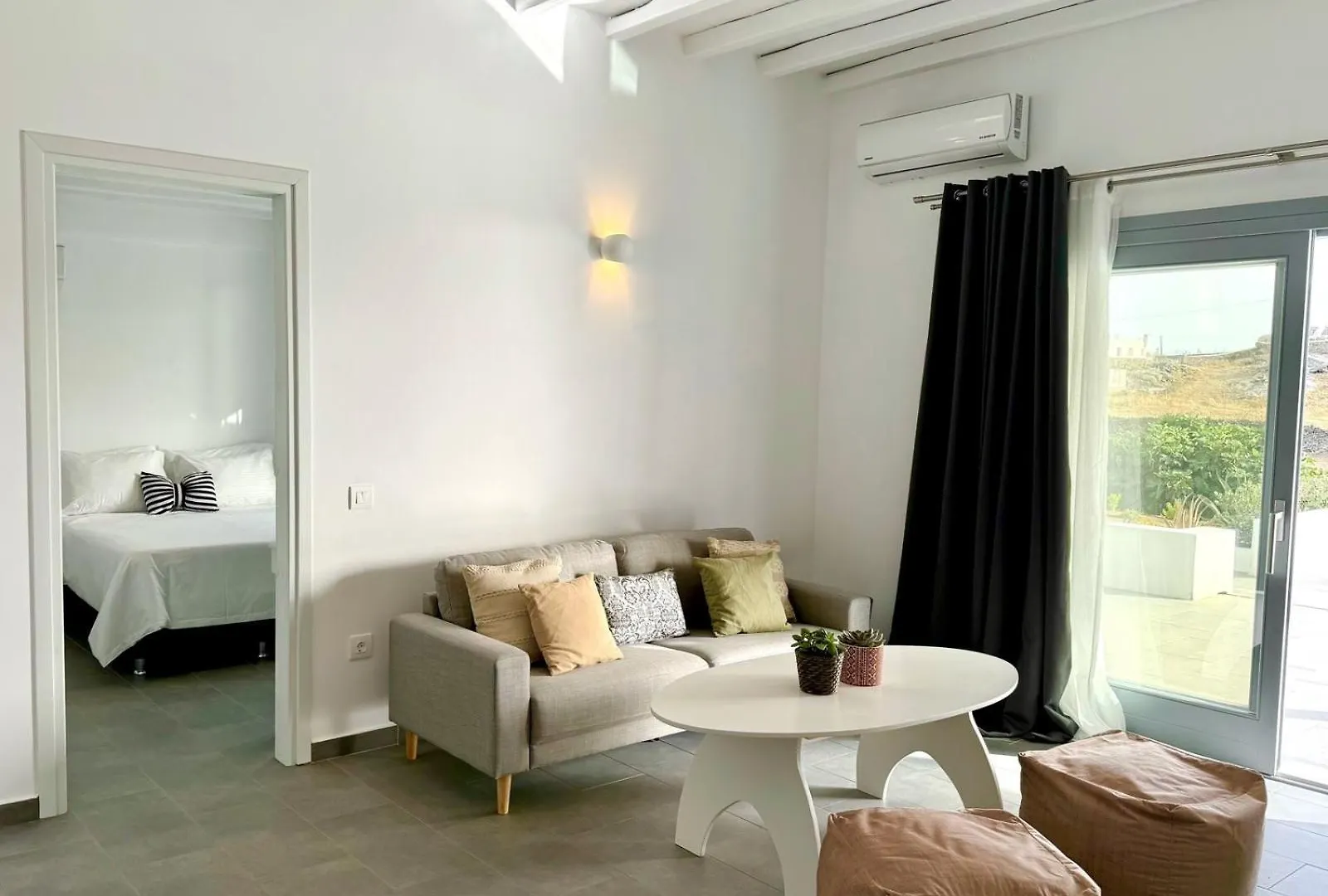 Almond Place Mykonos Town 아파트